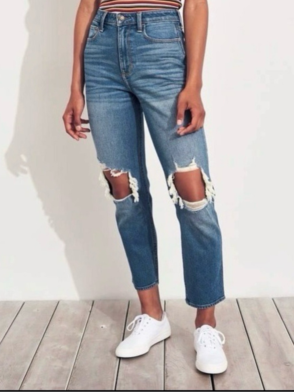 Hollister Ultra High rise mom jeans